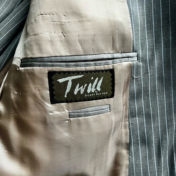 NWOT Twill by Scott Dayton 43L Tan Pin Stripped Suit - Picture 4 of 6